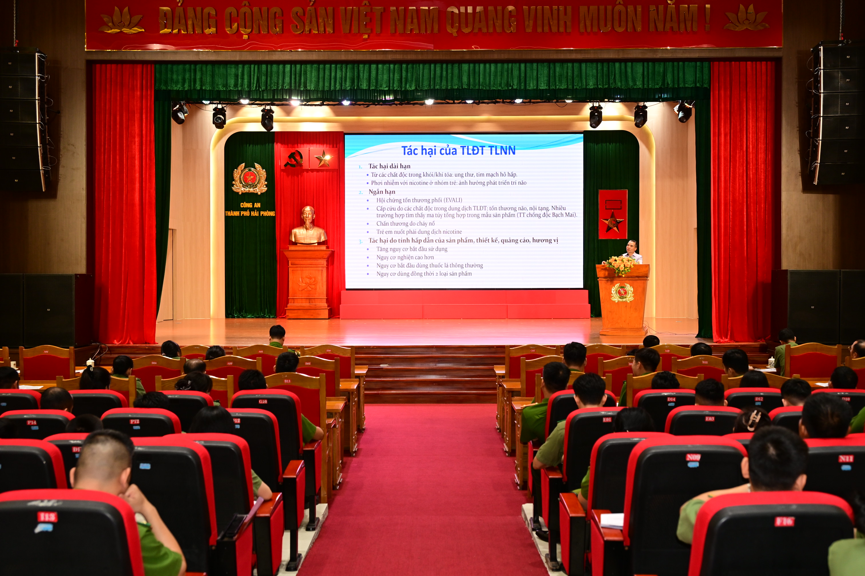 Truyền thông phòng, chống tác hại của thuốc lá, rượu, bia cho cán bộ chiến sĩ CATP Hải Phòng năm 2026